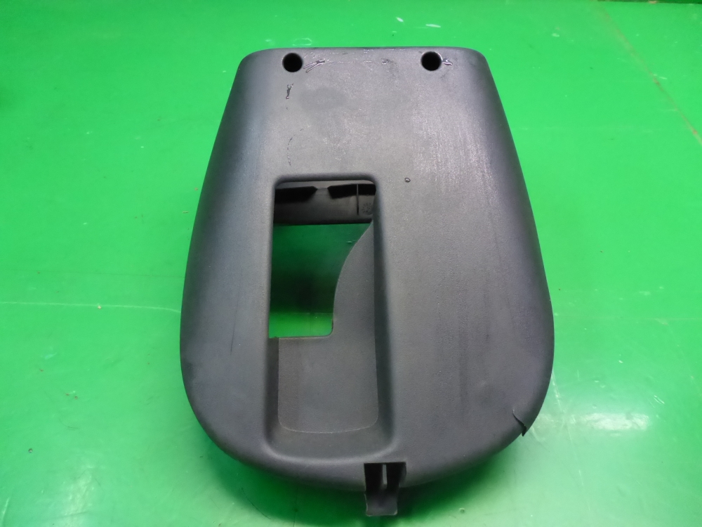 Кожух рулевой колонки