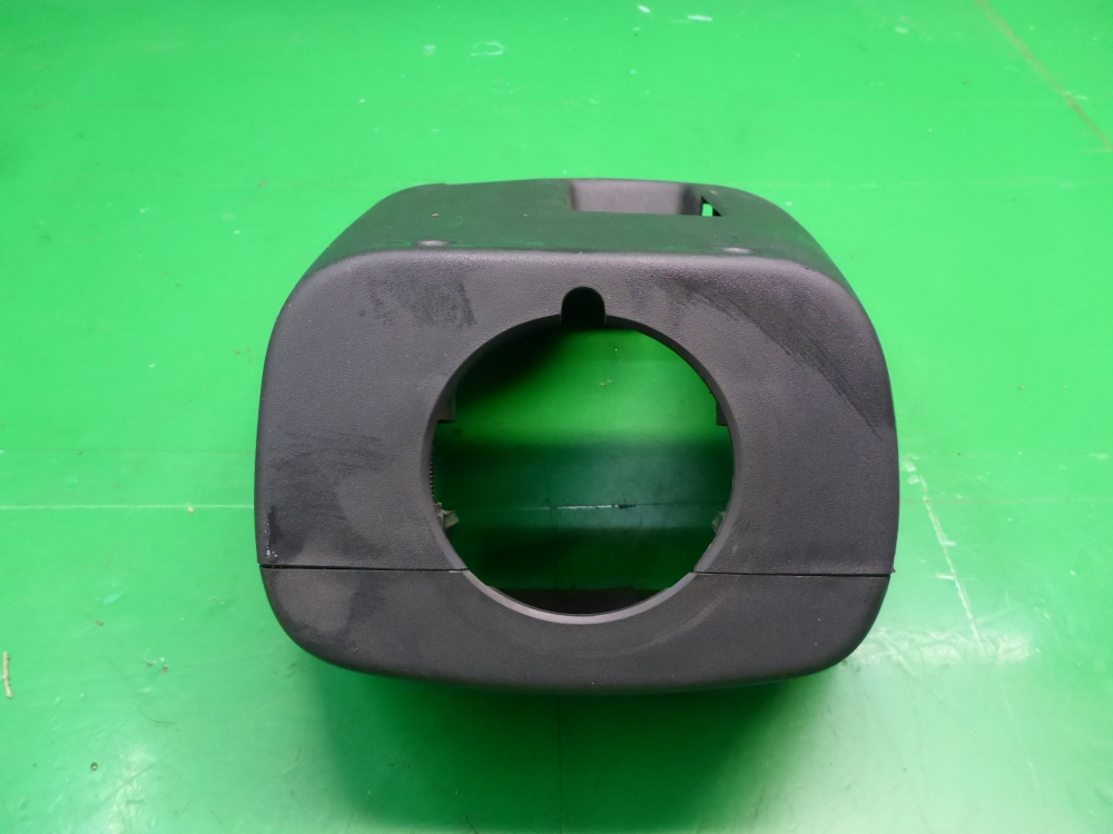 Кожух рулевой колонки