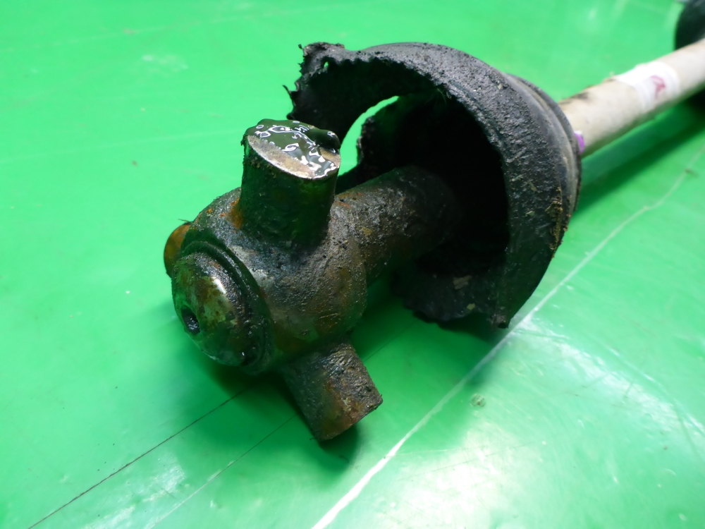 Полуось передняя левая