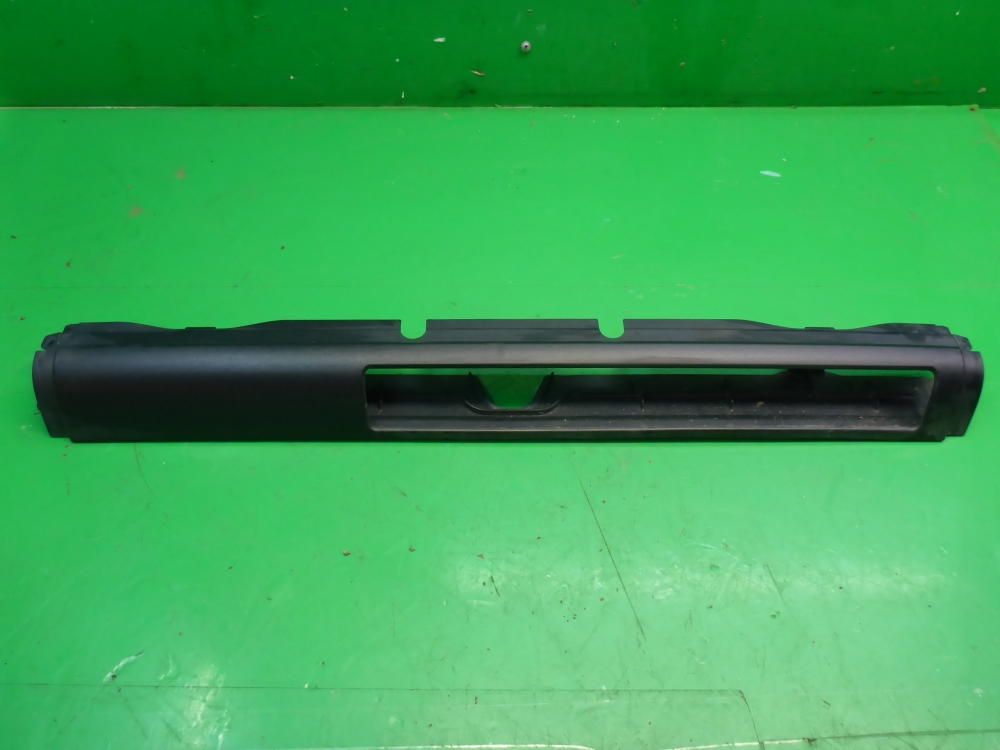 Решетка стеклоочистителей (Жабо)