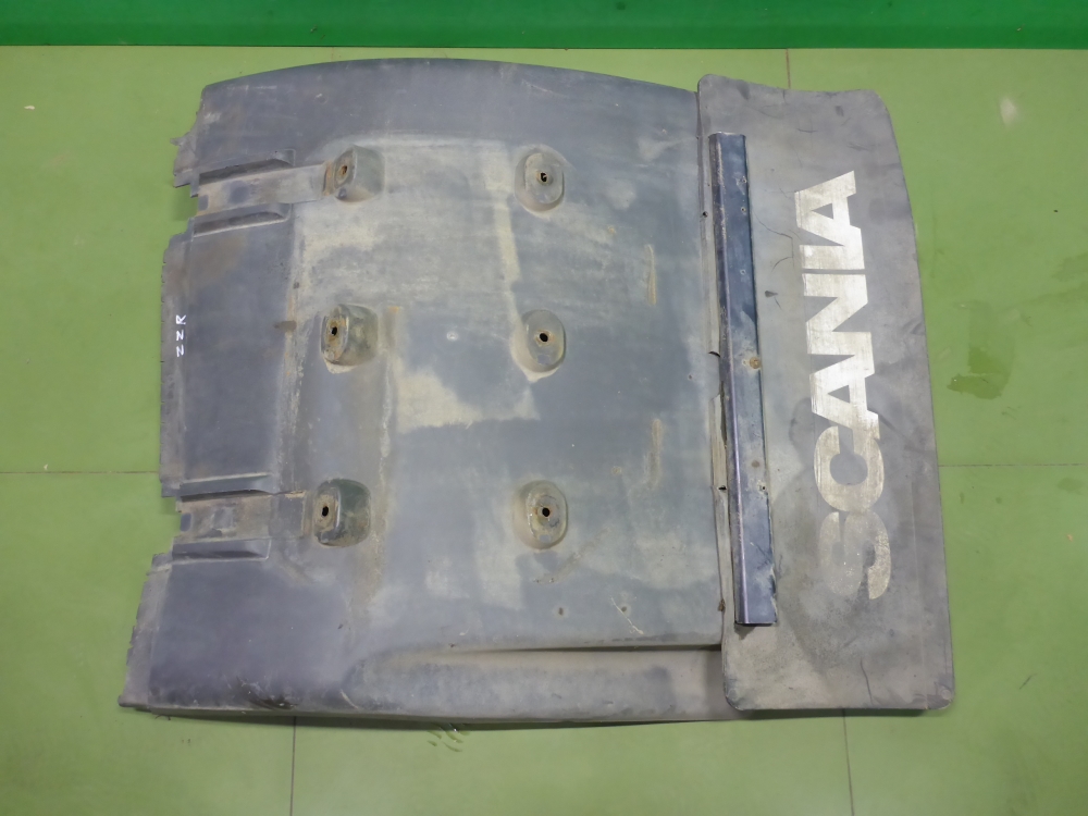 Крыло заднее правое задняя часть