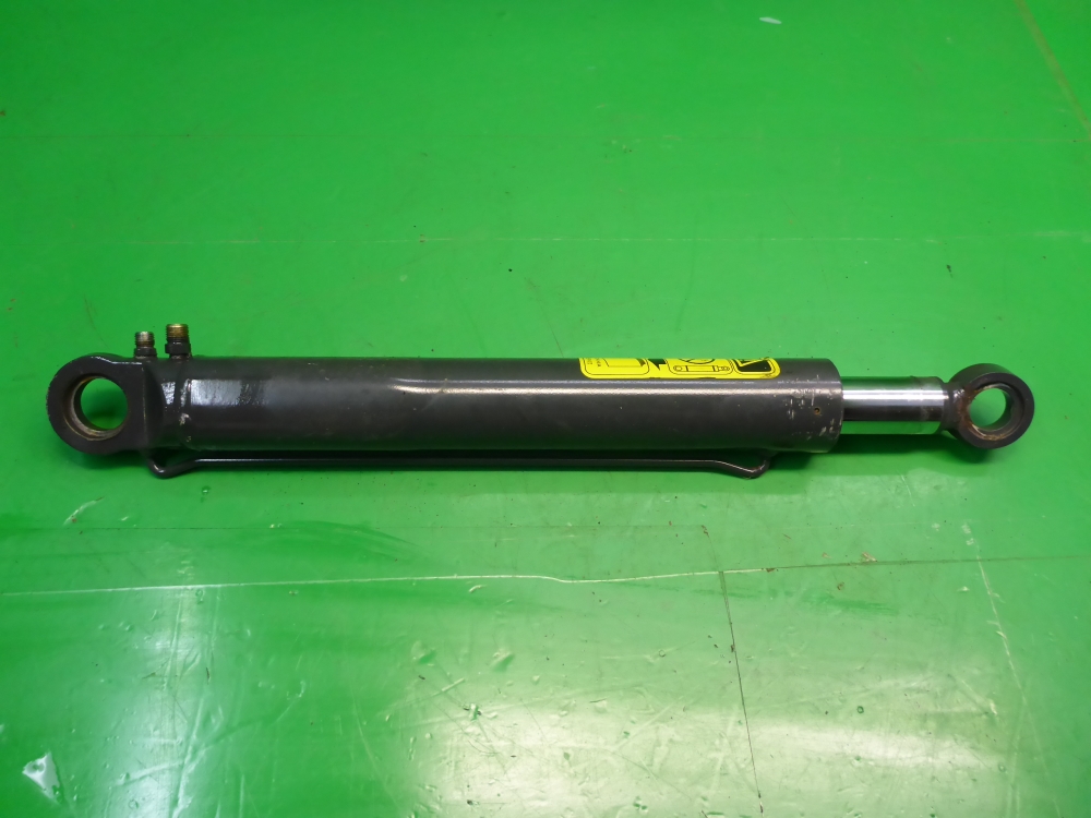 Рабочий цилиндр подъема кабины