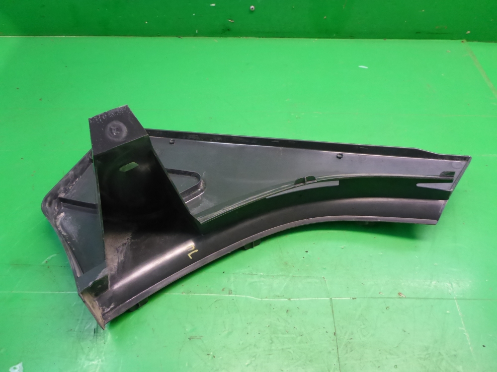 Накладка переднего крыла левого