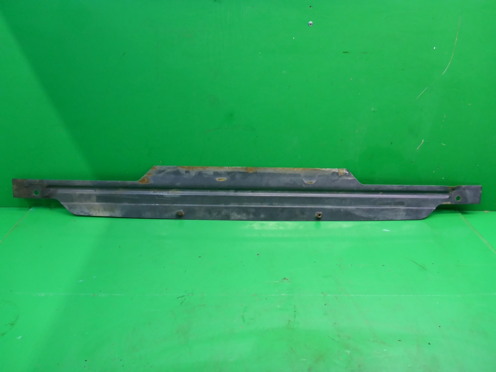 Кронштейн переднего бампера