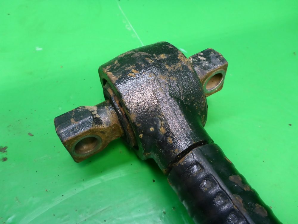 Тяга передняя продольная