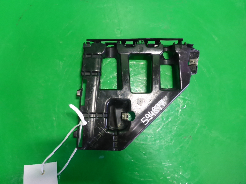 Кронштейн переднего бампера левый