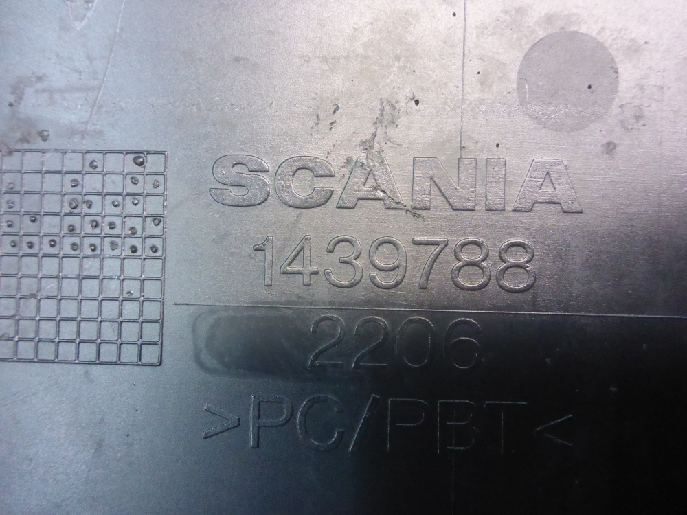 Угол бампера левый