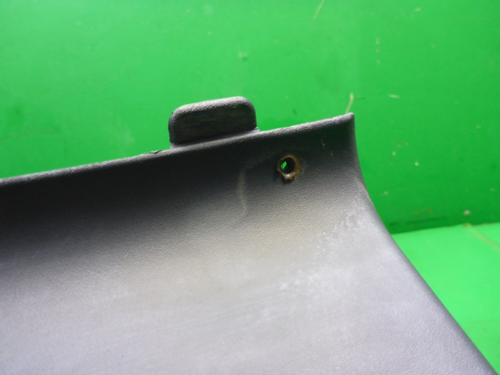 Накладка переднего крыла правого