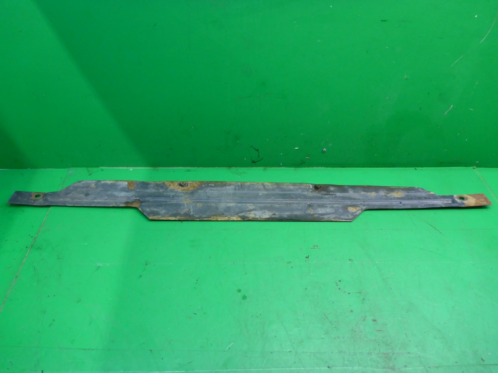 Кронштейн переднего бампера