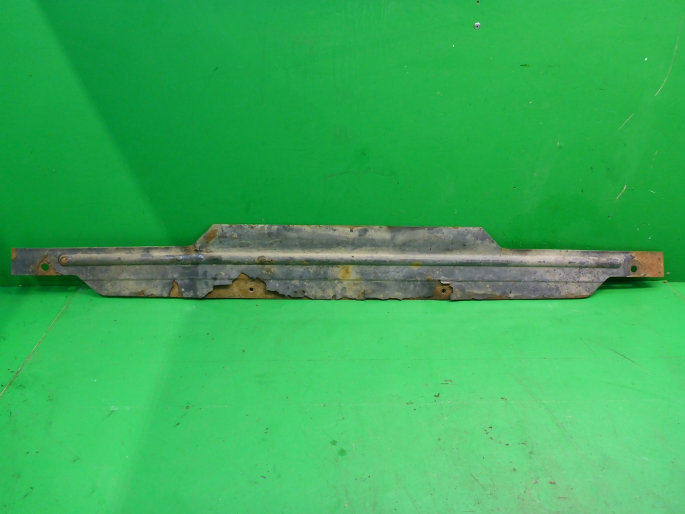 Кронштейн переднего бампера