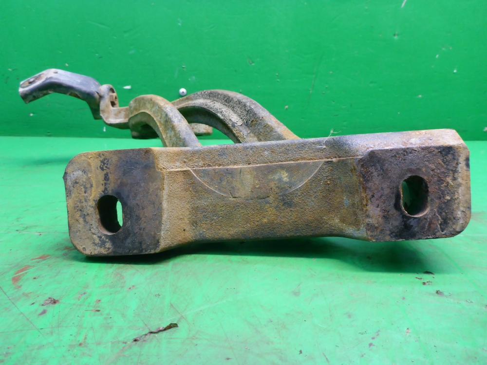 Кронштейн (сопут. товар)