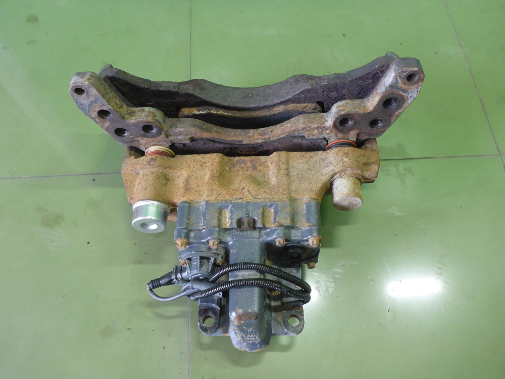 Суппорт передний правый