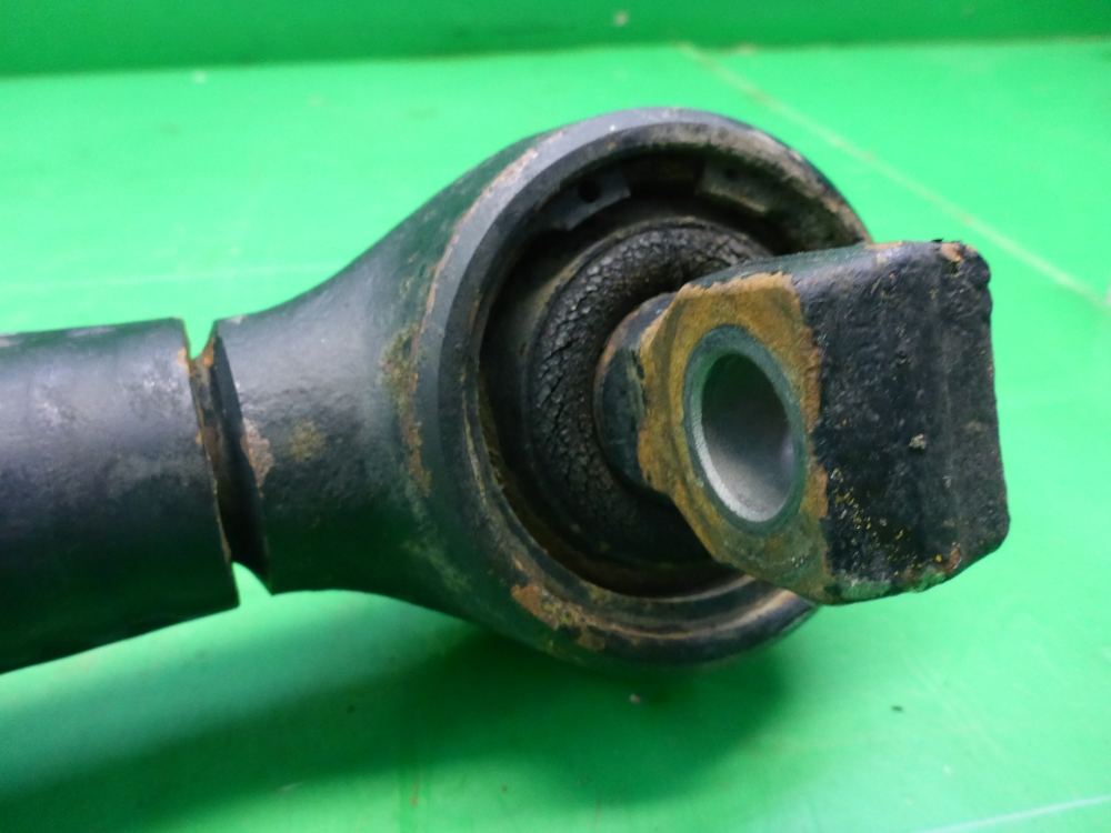 Тяга передняя продольная