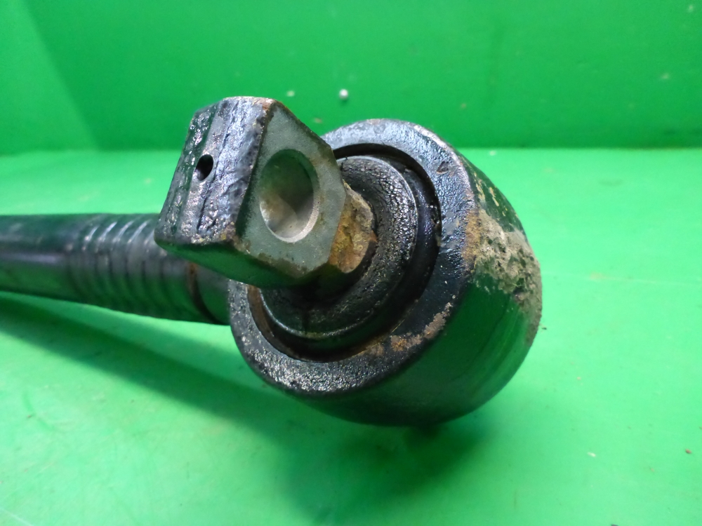 Тяга передняя продольная