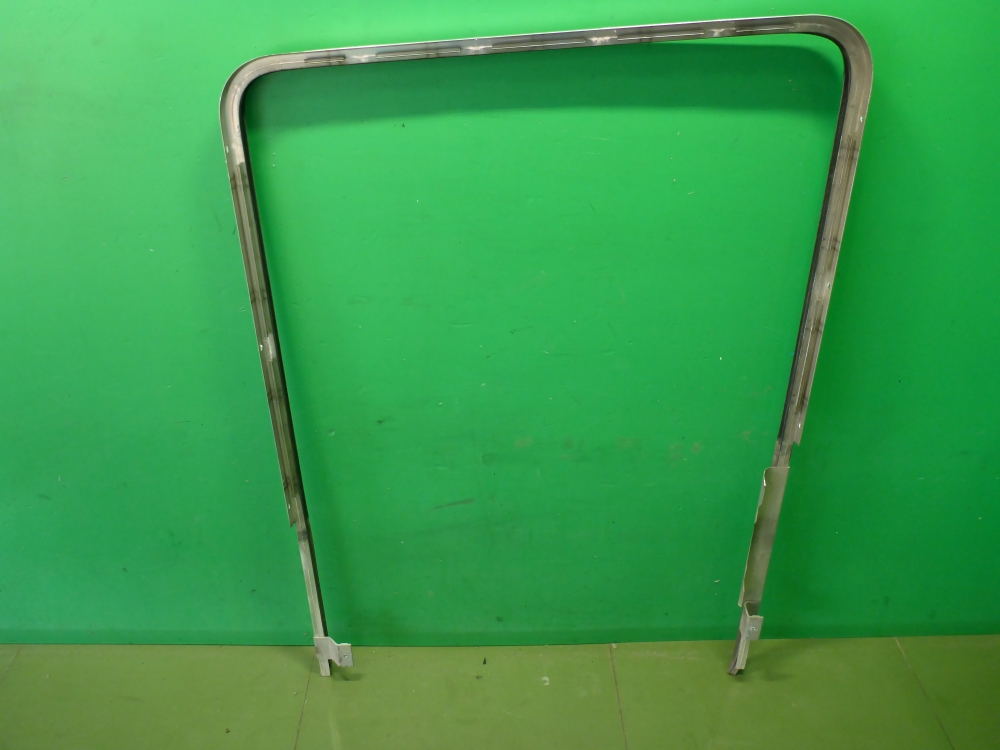 Направляющая стекла двери