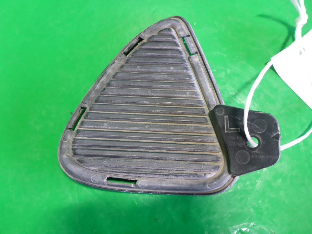 Решетка в бампер левая