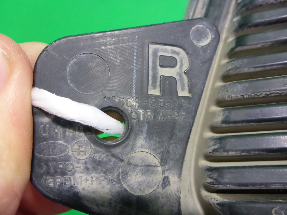 Решетка в бампер правая