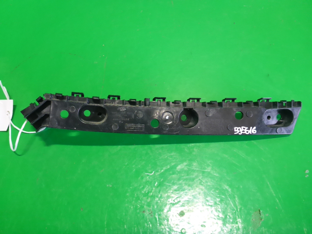 Кронштейн заднего бампера правый