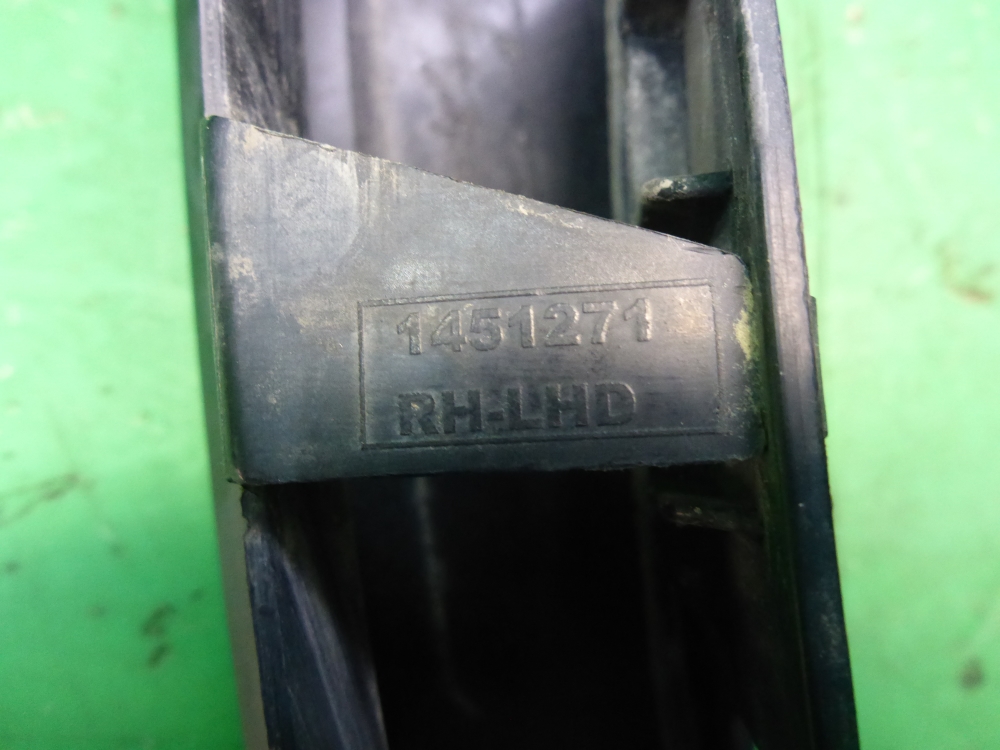 Решетка стеклоочистителей (Жабо)