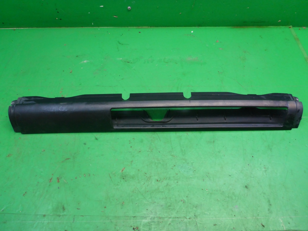 Решетка стеклоочистителей (Жабо)