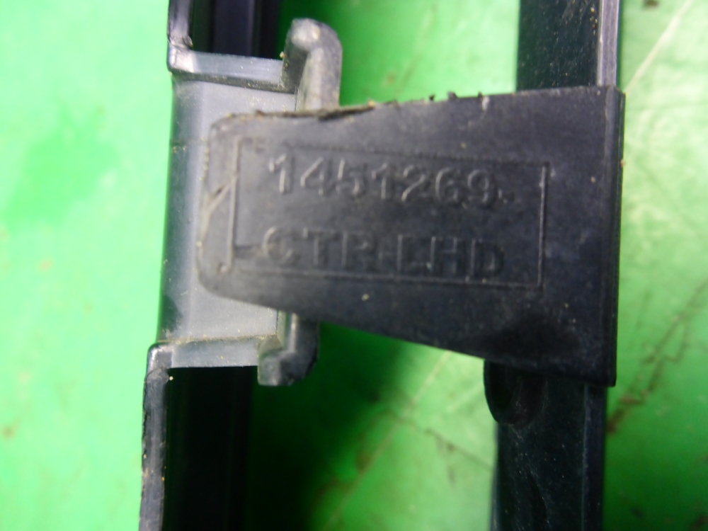 Решетка стеклоочистителей (Жабо)