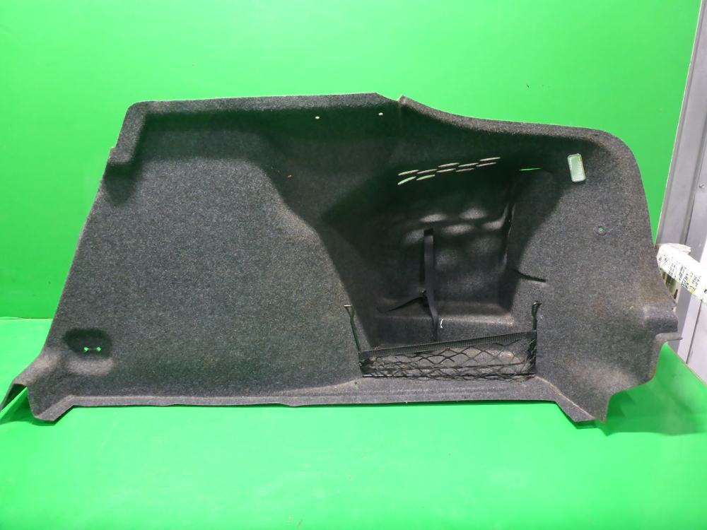 Обшивка багажника