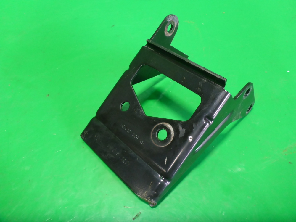 Кронштейн двигателя передний