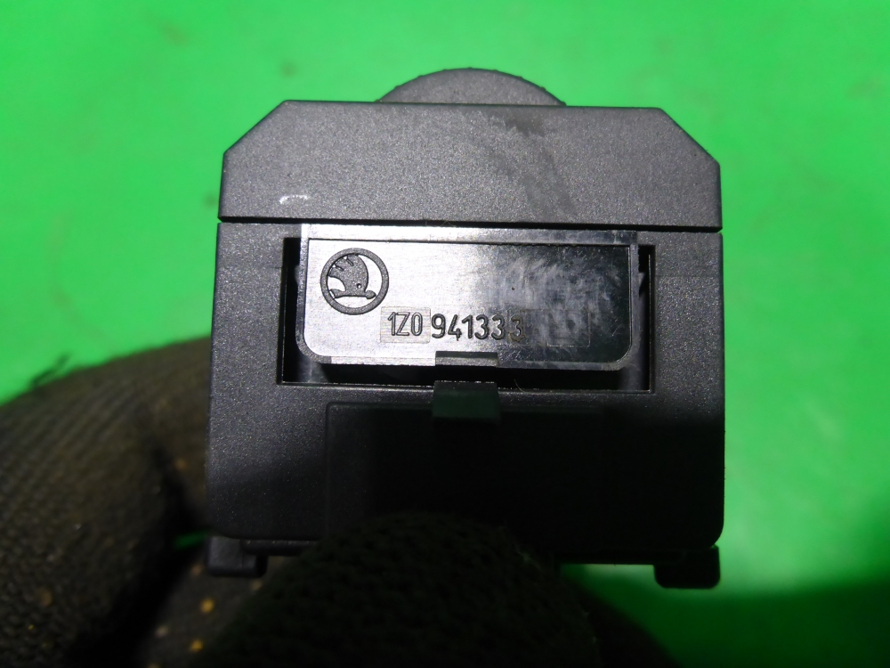 Переключатель регулировки зеркал