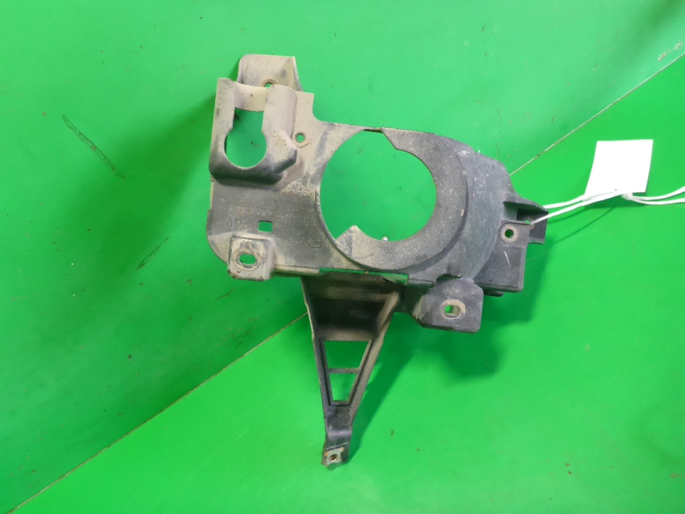 Кронштейн фары противотуманной правой