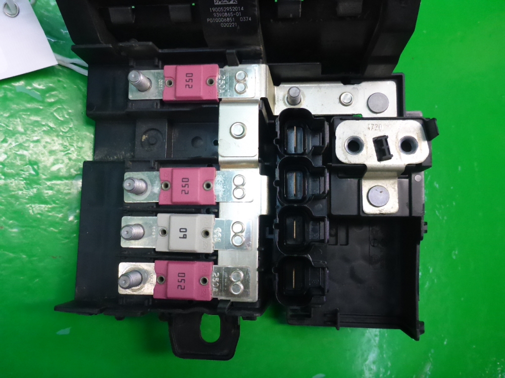 Блок предохранителей