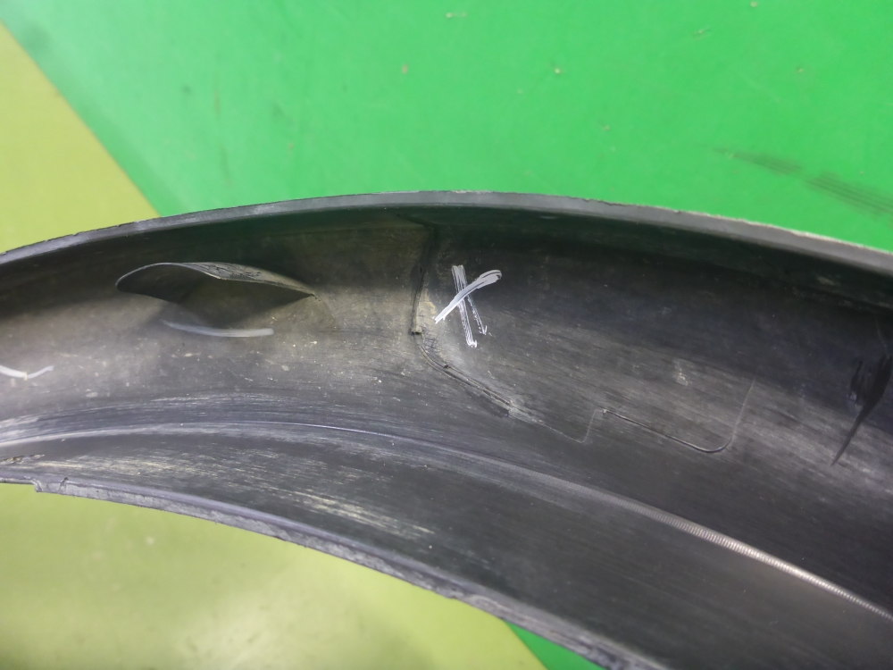Накладка заднего крыла правого