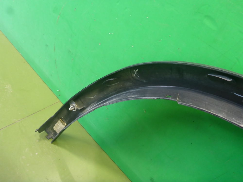 Накладка заднего крыла правого