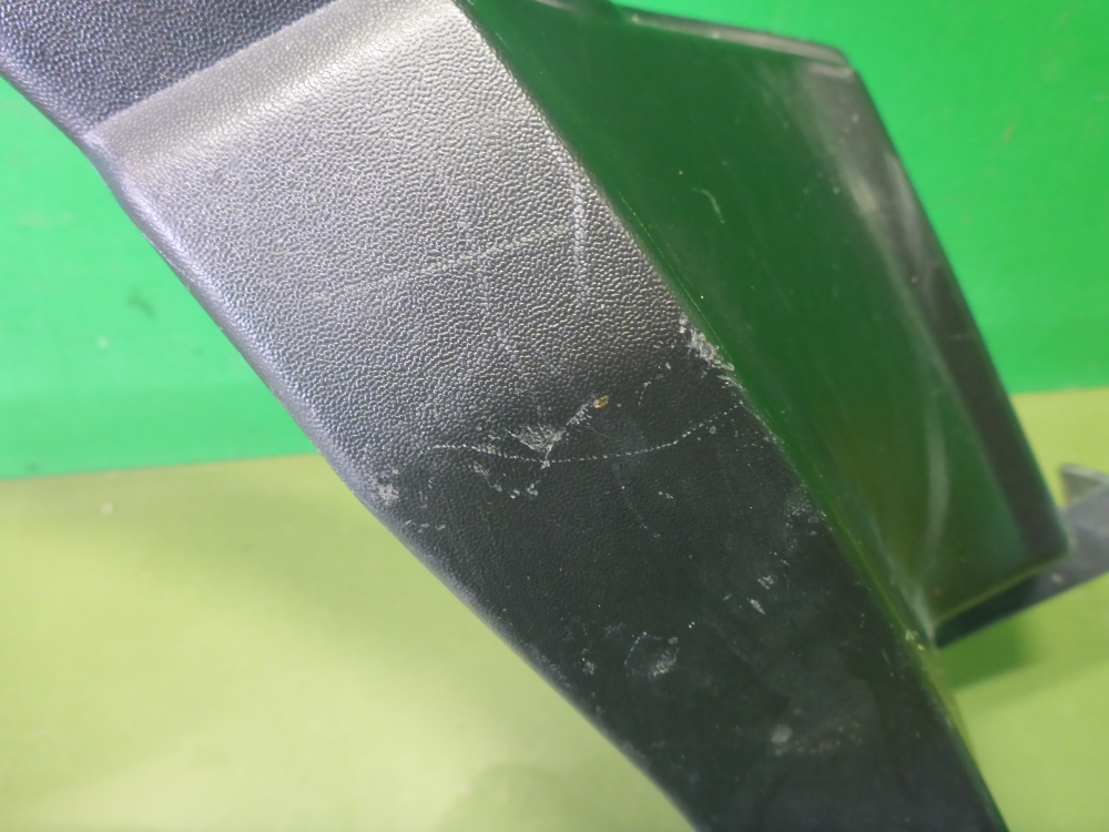 Накладка заднего крыла правого