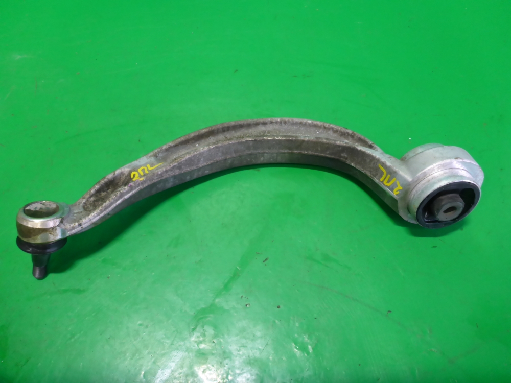 Рычаг передний нижний левый