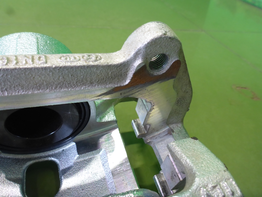 Суппорт передний правый