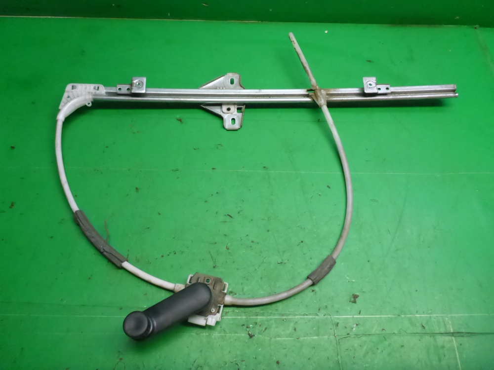 Стеклоподъемник механ. передний правый