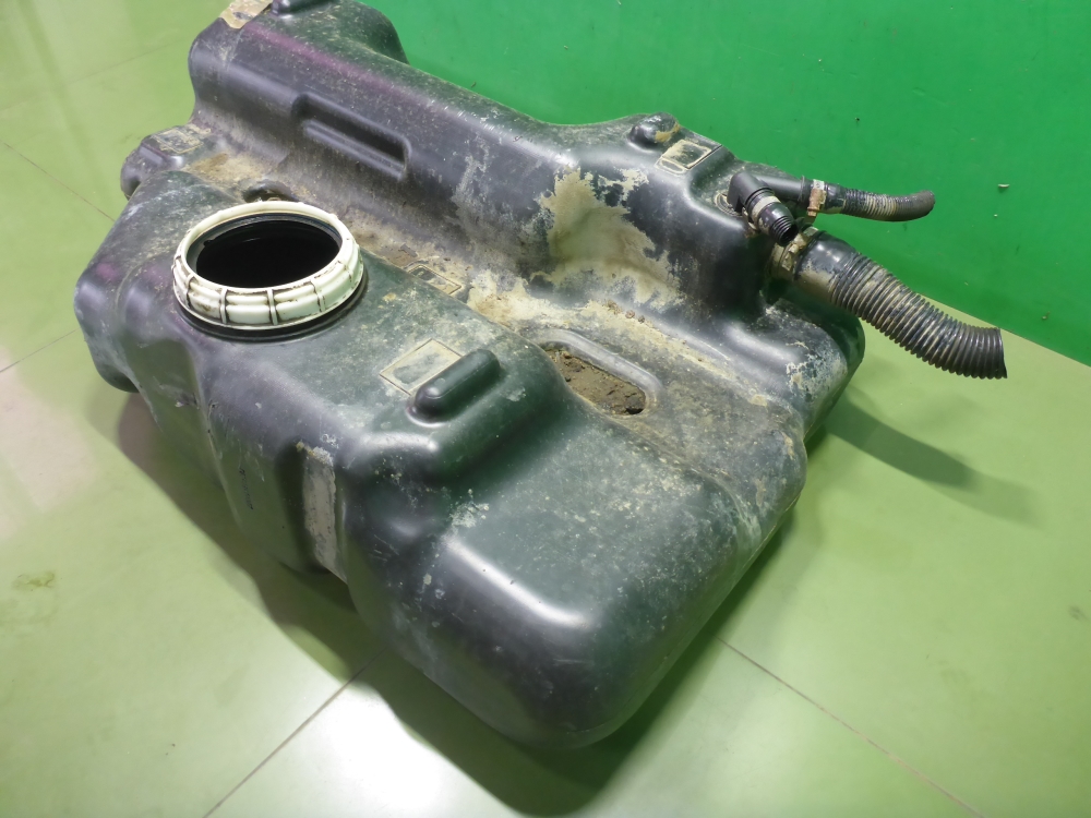 Бак топливный