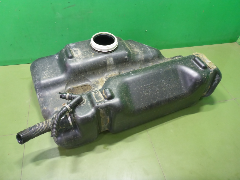 Бак топливный