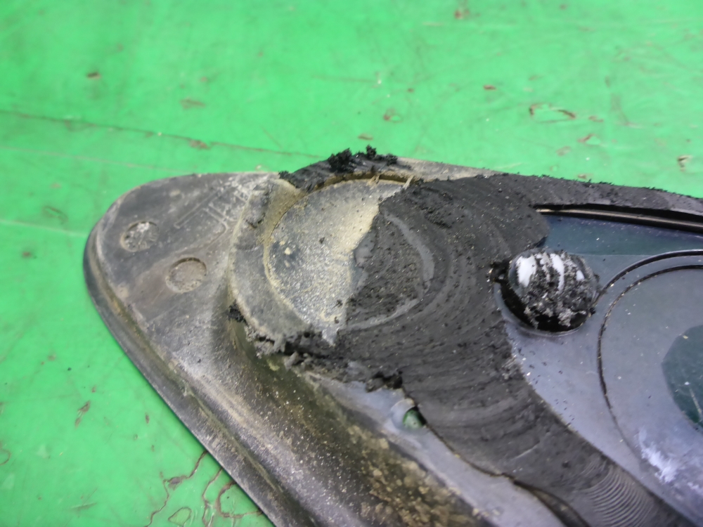 Стекло кузовное глухое правое