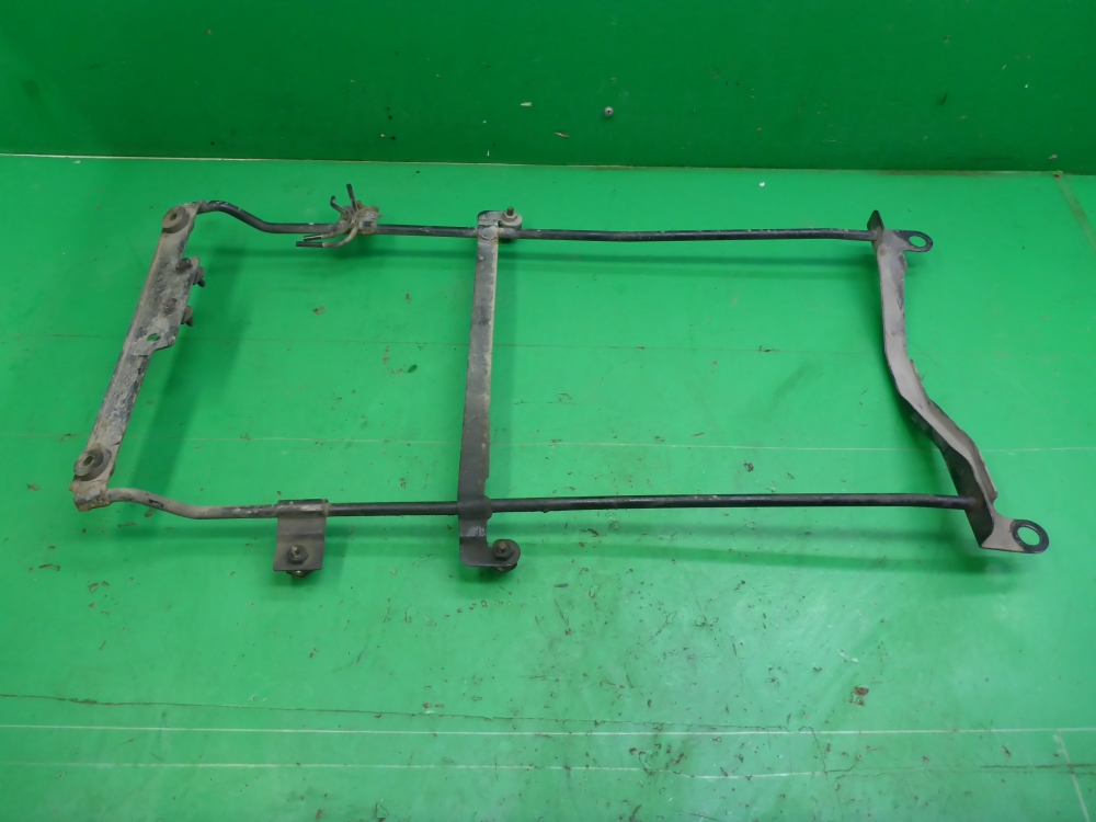 Кронштейн интеркулера