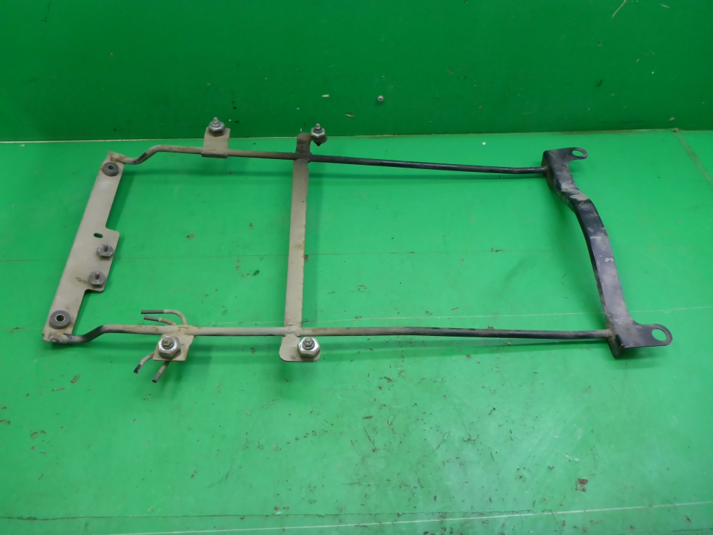 Кронштейн интеркулера