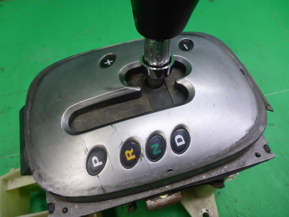 Кулиса МКПП / АКПП