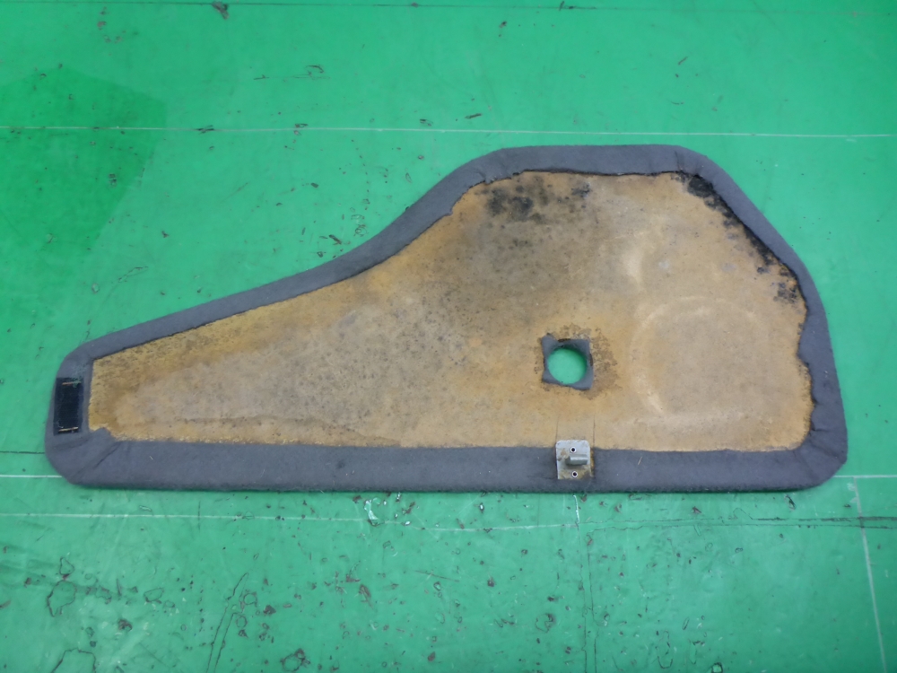 Пол багажника