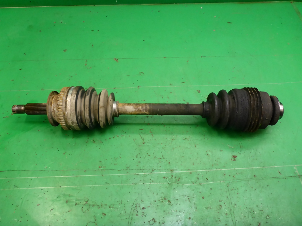 Полуось передняя правая