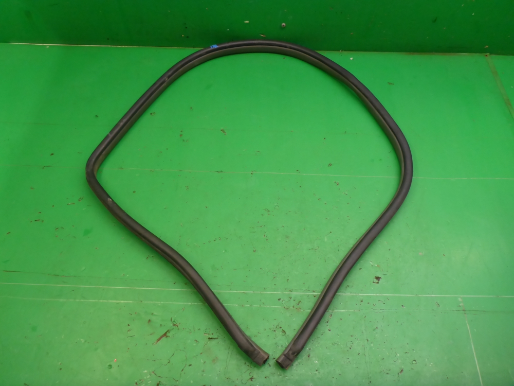 Уплотнитель двери