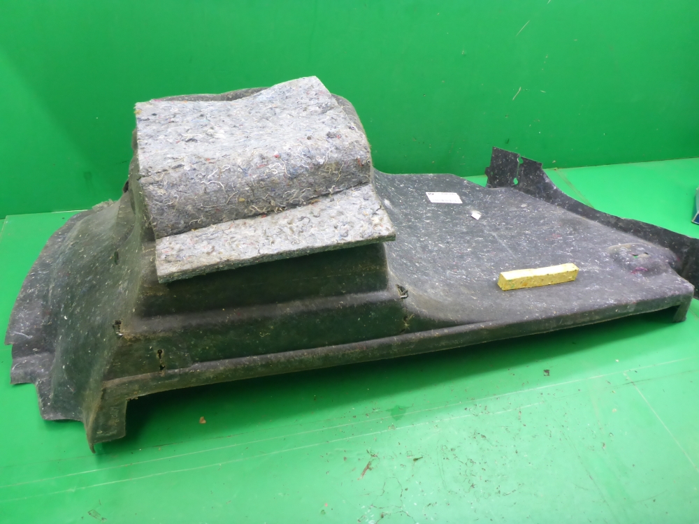 Обшивка багажника