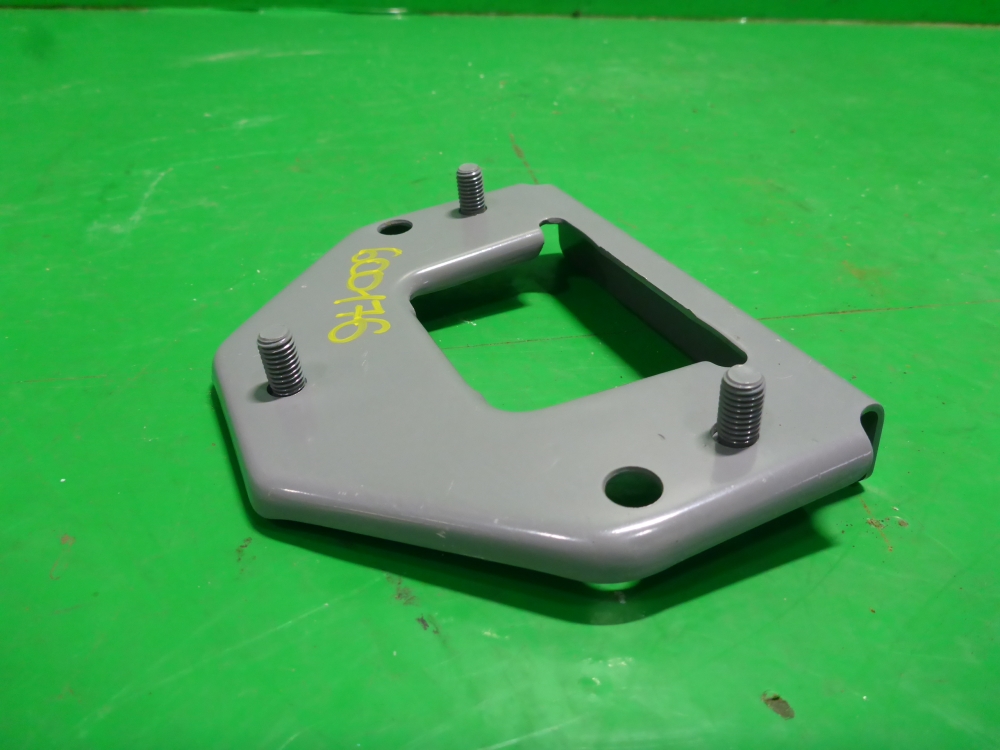 Кузовной элемент