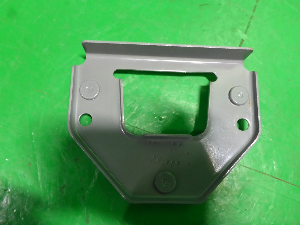 Кузовной элемент