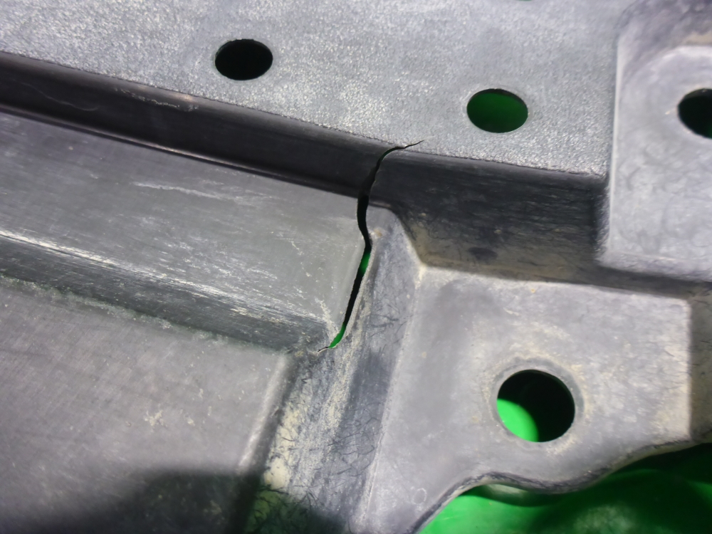 Защита антигравийная