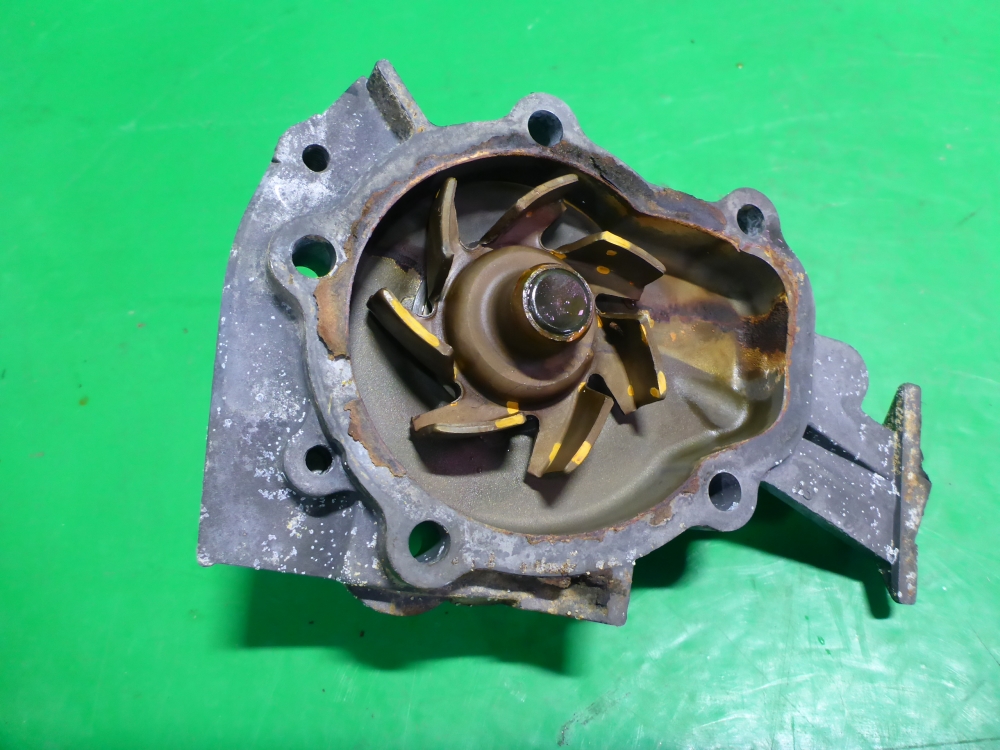 Насос водяной (помпа)